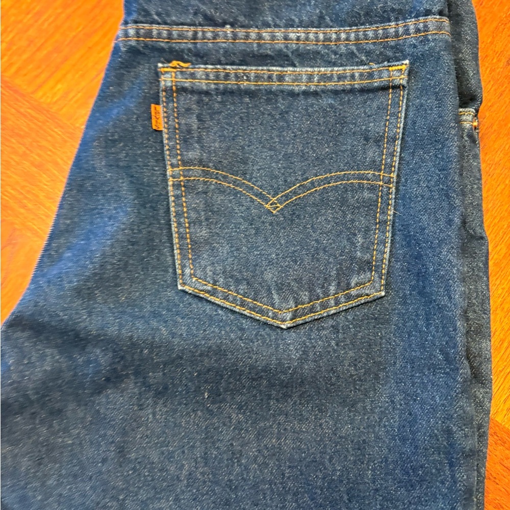 Levi’s 517 straight leg dark Blue Jeans - for the shorties!